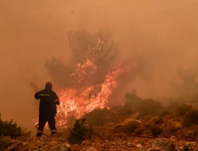 Сухи треви горят на четири места в Добричко днес