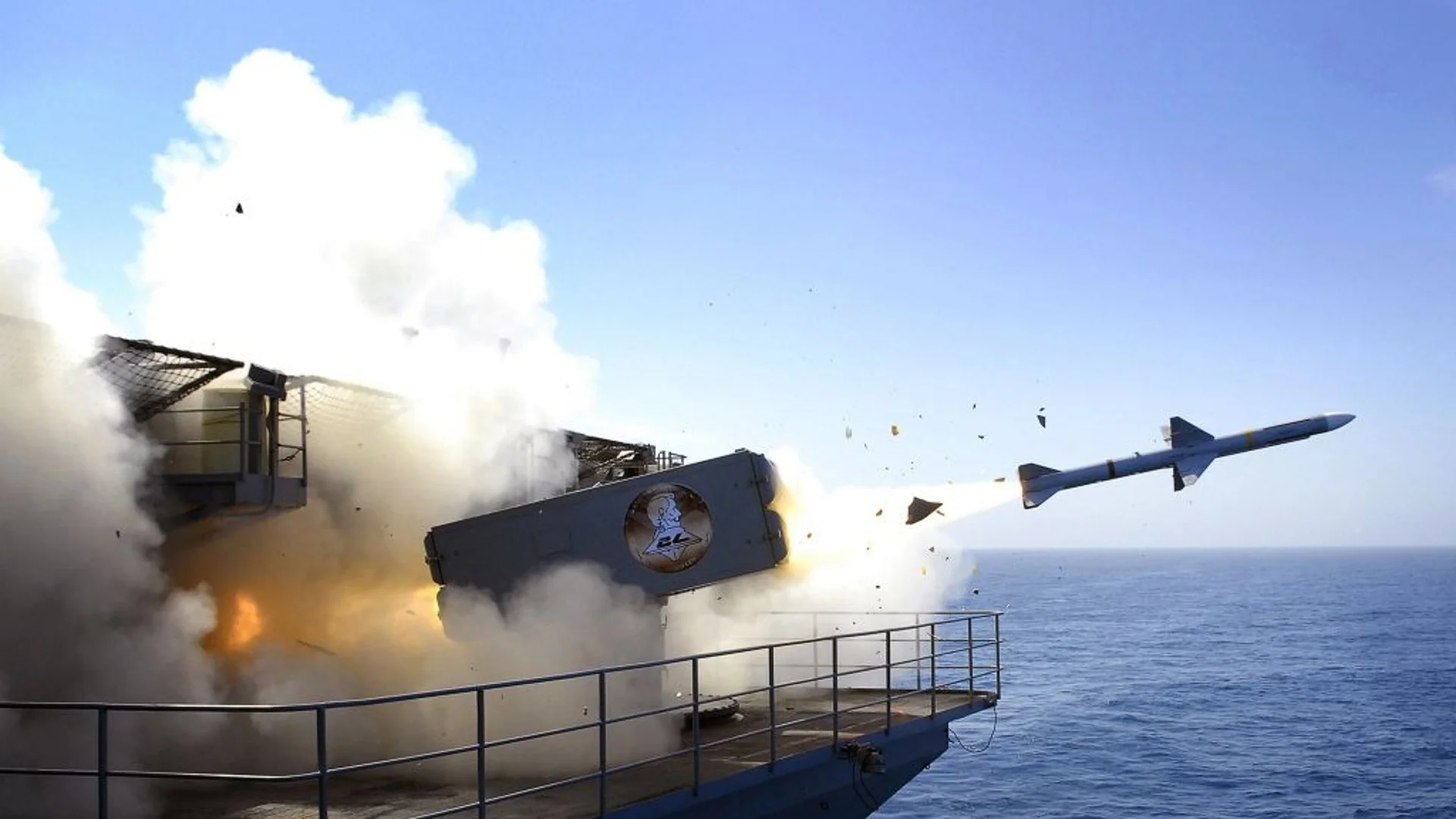 Военен кораб на САЩ откри огън по дрон, изстрелян от Йемен