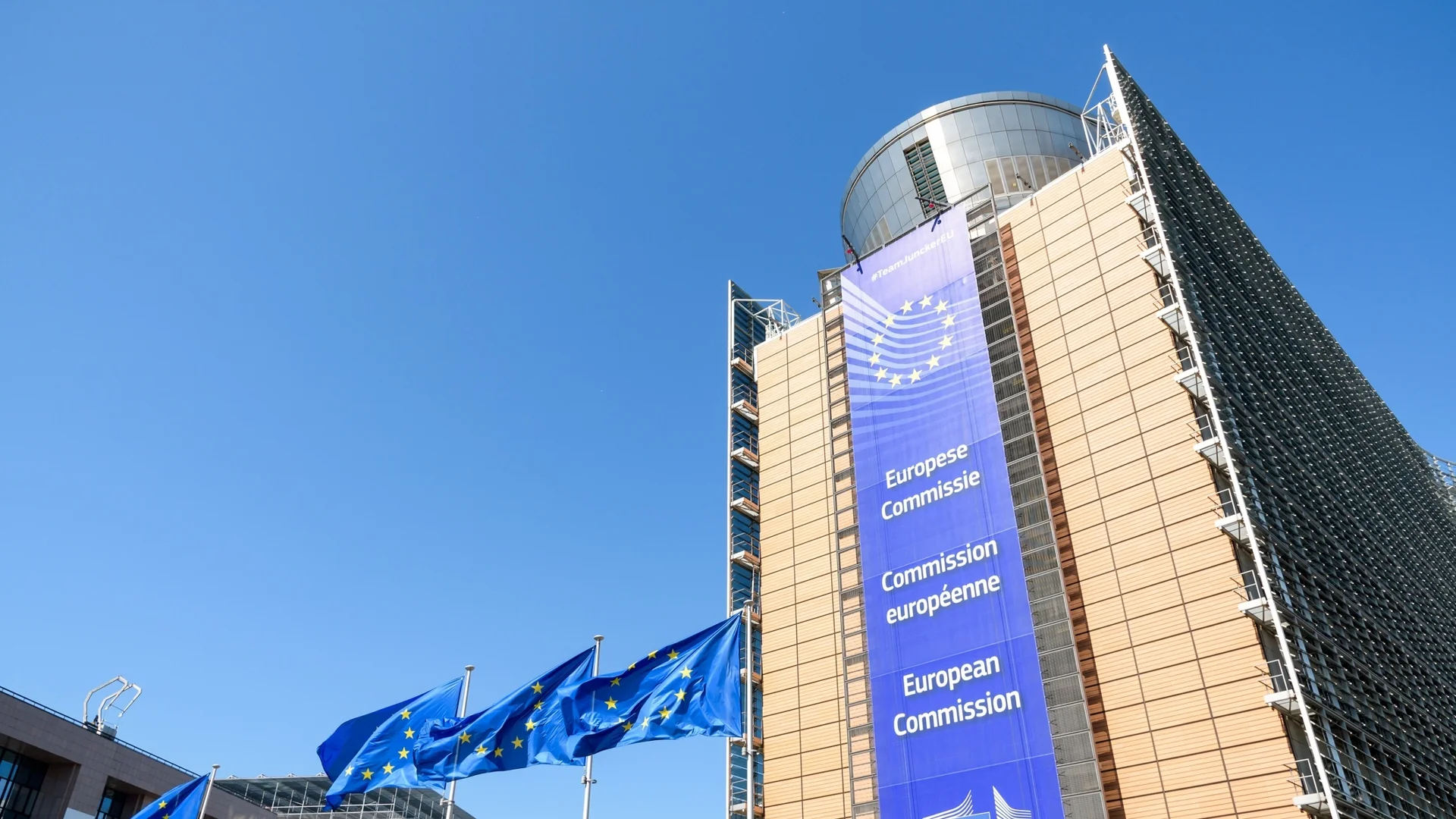 Европейската комисия предупреди за сериозни предизвикателства пред българската икономика