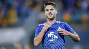 {{ otherArticle[0].article.title }}