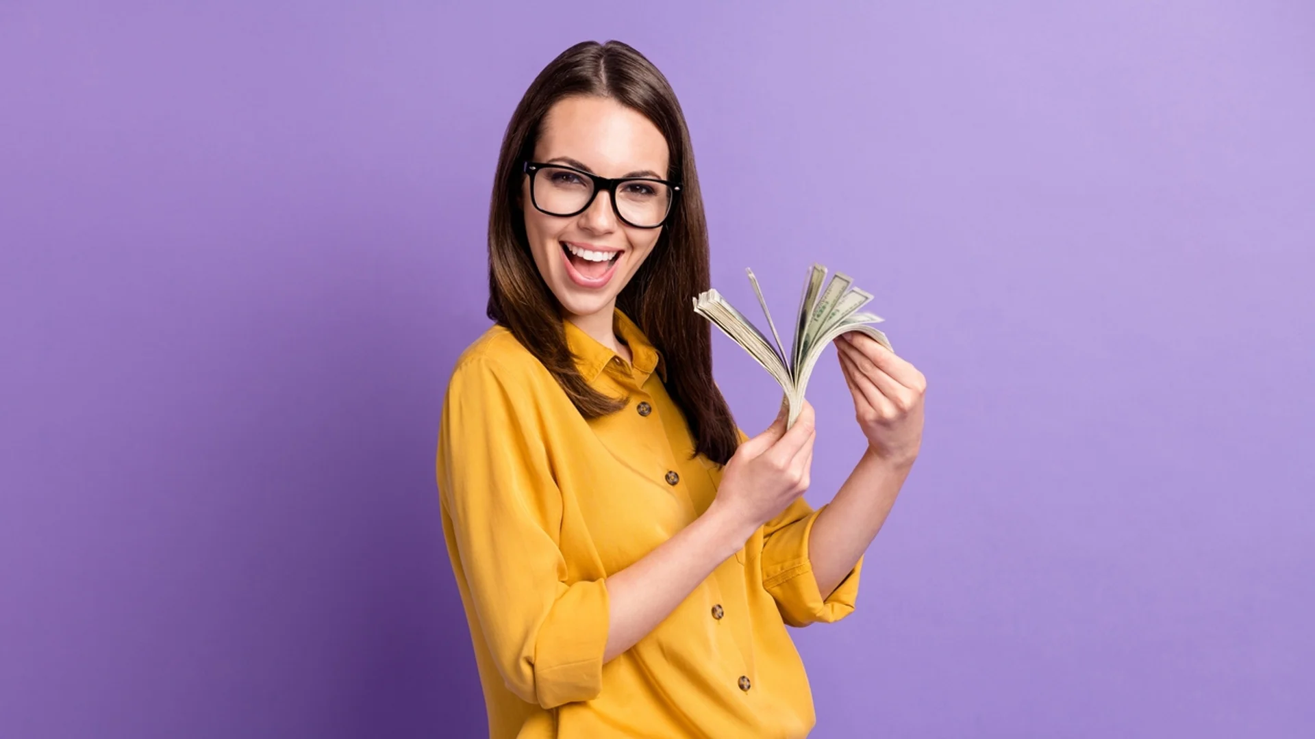 Магнит за пари: 4 зодии ще се радват на невероятен финансов успех през 2024 г.