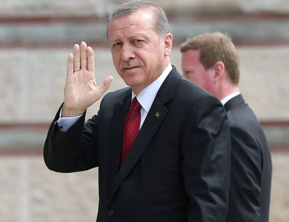 Заради земетресенията: Ердоган предлага законови промени в Турция
