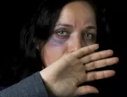 Какво мислят и как българите приемат домашното насилие: Проучване