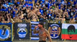 {{ otherArticle[0].article.title }}