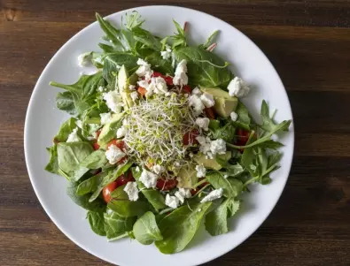 Професионален готвач издаде тайната на най-вкусния дресинг за зелени салати 
