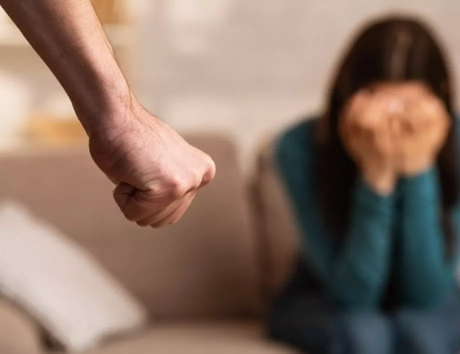 Прокурорската съпруга от Перник: Паднах, не съм жертва на домашно насилие
