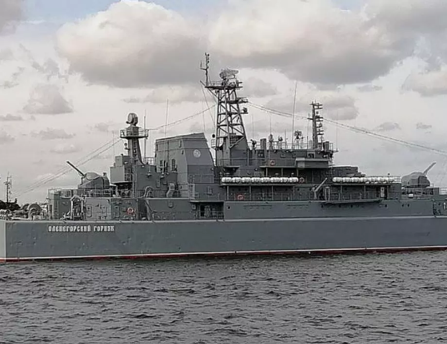 Съсипаният от украинците руски десантен кораб "Оленогорский горняк" се оттегля за дълъг ремонт