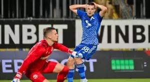 Втори отбор от Полша иска вратаря на Локомотив Пловдив