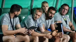 {{ otherArticle[0].article.title }}