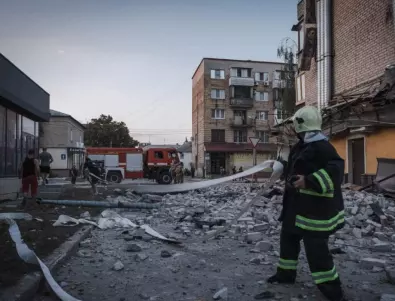 Разруха и смърт: Картината в Покровск след руския ракетен удар (ВИДЕА)