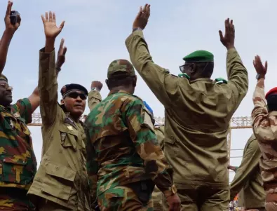 САЩ: Решението на Франция да изтегли войските си от Нигер не променя нашата позиция