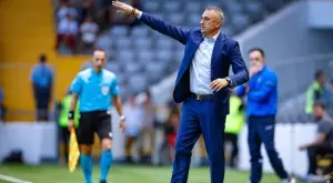 От Университатя Крайова освободили Ивайло Петев заради високи бонуси