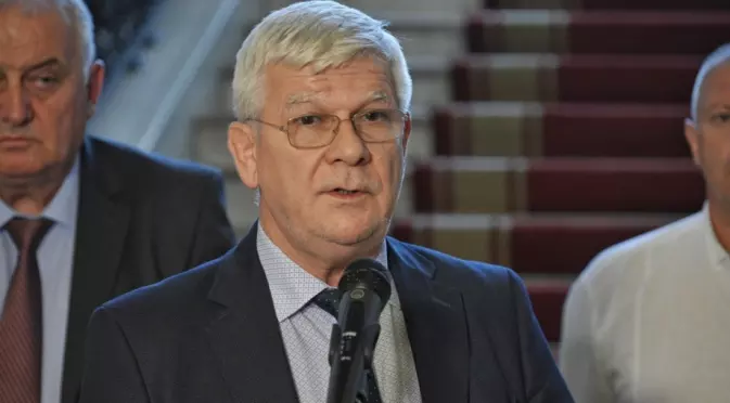„Това не е лицето на българското земеделие“ Министърът коментира протестите в бранша (ВИДЕО)