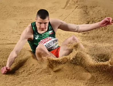 Божидар Саръбоюков не успя да влезе във финала на скок дължина на Световното за мъже