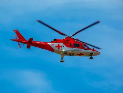 Връчват свидетелствата на първите шест пилоти на медицински хеликоптери