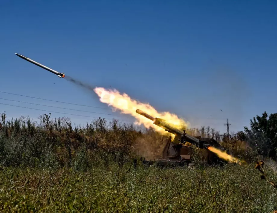 САЩ обмислят да предоставят на Украйна ракети с голям обсег, заредени с касетъчни боеприпаси