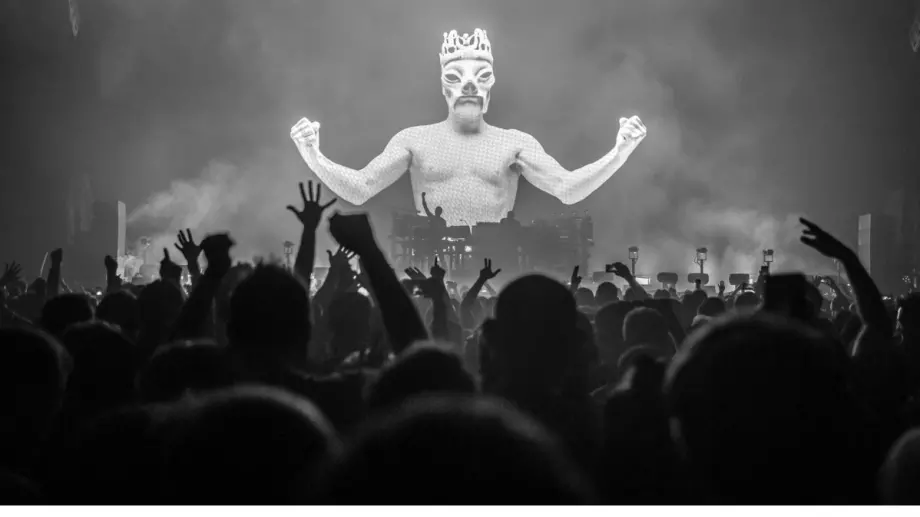 KINK ще подгрее зрелищното шоу на The Chemical Brothers със специален сет   
