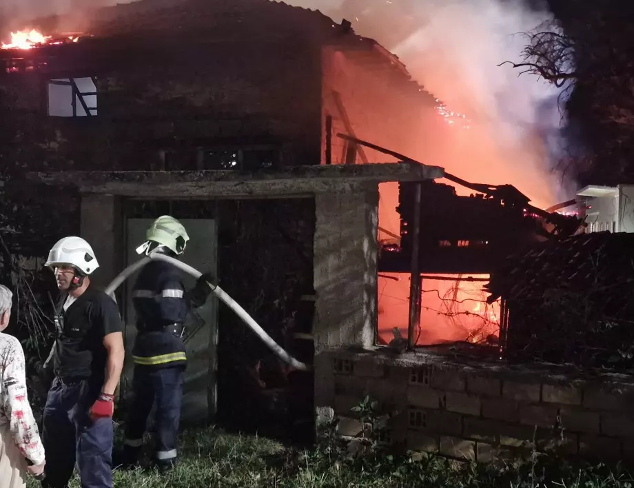 Петима загинали при пожар в Лондон, има деца сред жертвите 