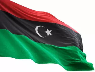 Заравят хилядите жертви в Либия в общи гробове, ЕК с милиони евро помощ (СНИМКИ и ВИДЕО)