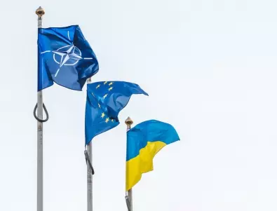 Посланикът на САЩ: НАТО ще увеличи производството на оръжие за Украйна и собствените си запаси 