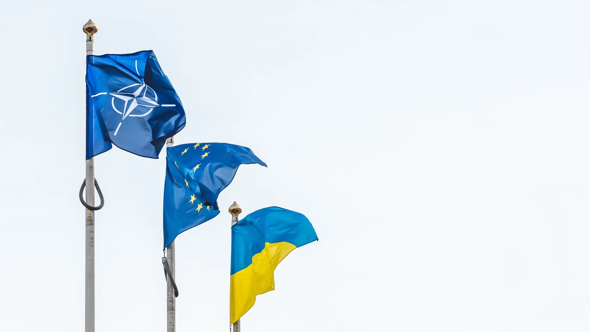 НАТО и Западът имат нов план за Украйна. Ето как ще опитат да отблъснат Русия