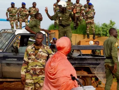 Нова война? Хунтата в Нигер привежда армията в максимална бойна готовност
