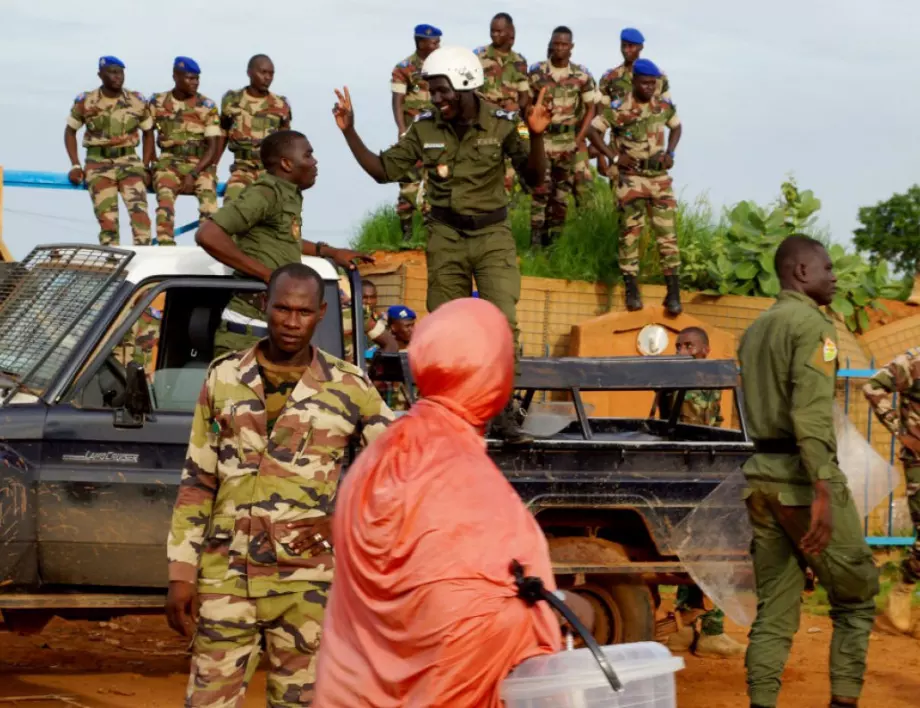 Хунтата в Нигер отвръща на удара - отваря пътя за африканската миграция към Европа