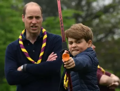 Съветват Уилям и Кейт да държат сина си далеч от принц Хари. Ето защо