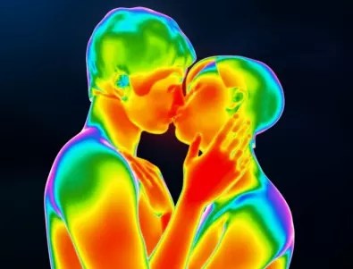 Двойката, която разби рекорда за най-люта целувка (ВИДЕО)