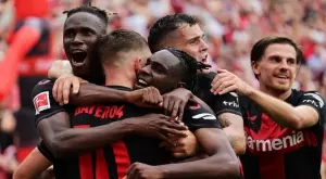 Байер Леверкузен удари силно Лайпциг, но шоуто в Бундеслигата бе в Аугсбург