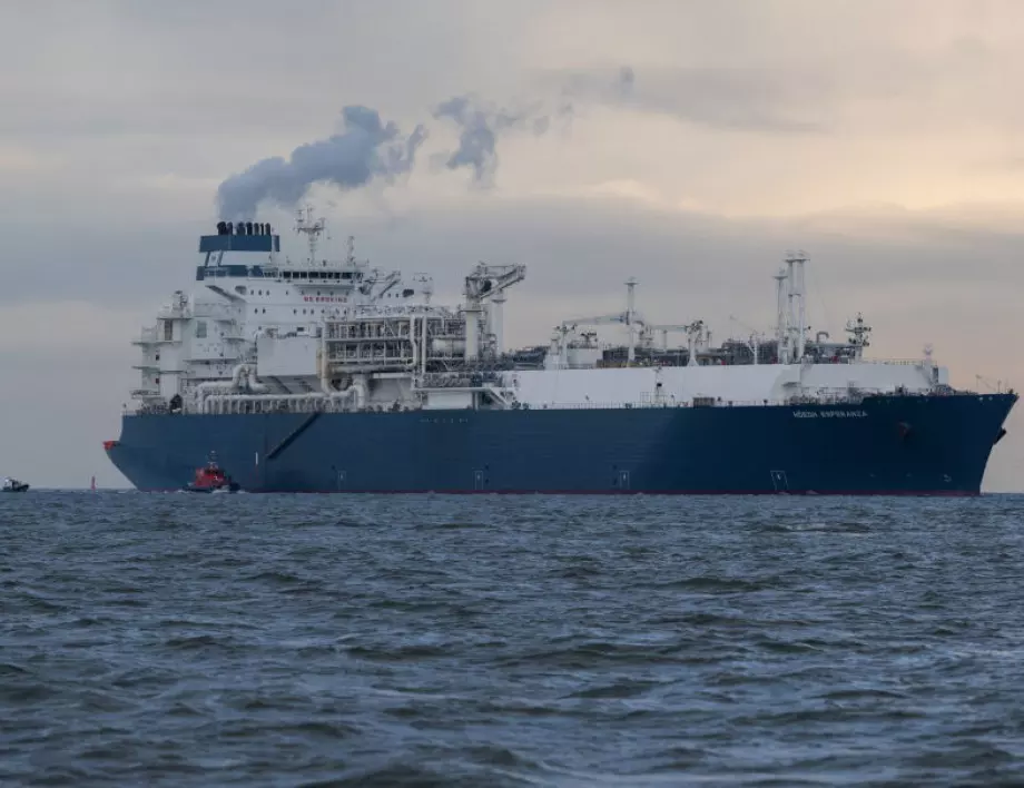 Киев: Черно море е сериозно минирано. Ще има ли и други кораби, които да пробият блокадата?