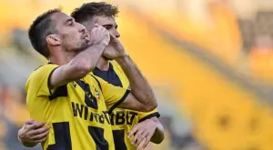 {{ otherArticle[0].article.title }}