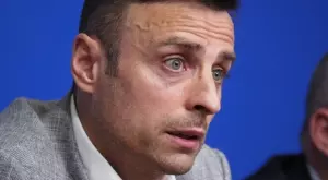 {{ otherArticle[0].article.title }}