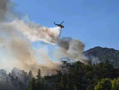 Хеликоптер за гасене на пожари се разби в Измир, има загинали
