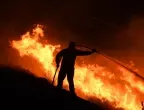 Огнен ад: Пожар опустоши строящ се небостъргач (ВИДЕО)