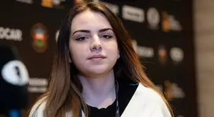 {{ otherArticle[0].article.title }}