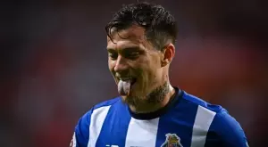 {{ otherArticle[0].article.title }}