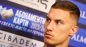 {{ otherArticle[0].article.title }}