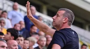 {{ otherArticle[0].article.title }}