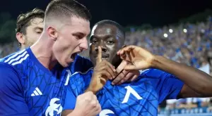 {{ otherArticle[0].article.title }}