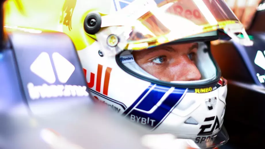 Макс Верстапен поднови кампанията във Формула 1 с дежурна победа на първата тренировка на "Зандвоорт"