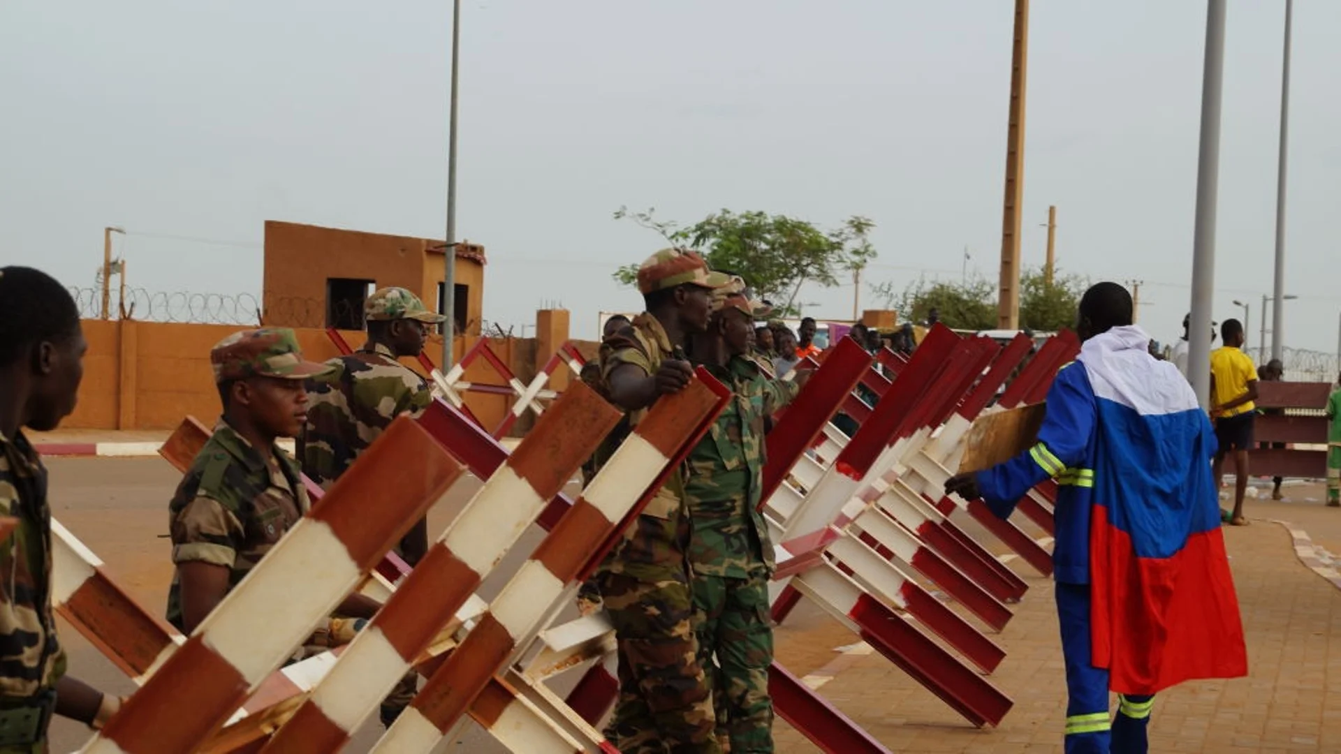 Хунтата в Нигер иска помощ от Русия - не може да се справи с "Ал Кайда"