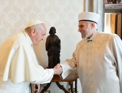 Историческа среща на българския главен мюфтия с папа Франциск (СНИМКИ)