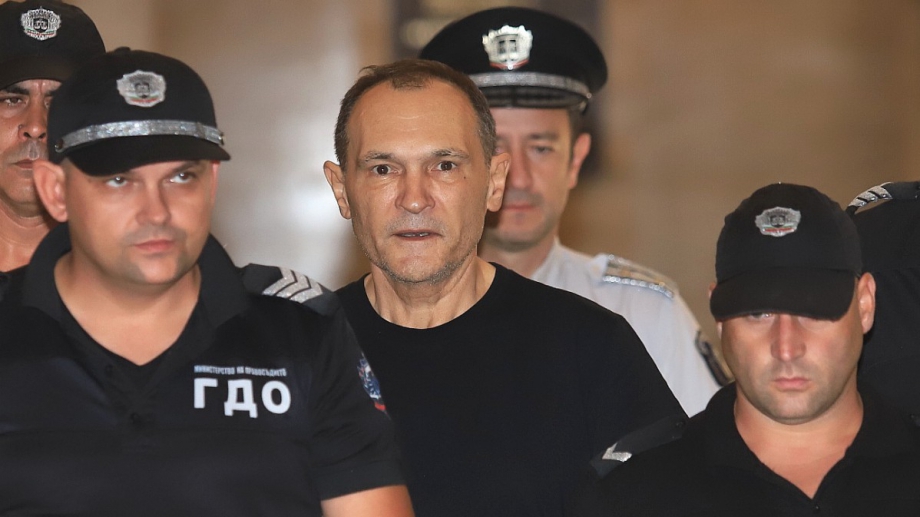 Венци Стефанов с обяснение за завръщането на Божков в България