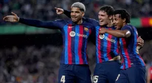 Шави отстранява основен играч на Барселона от стартовата единайсеторка?