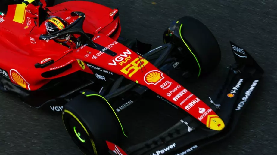 Ферари доминира в квалификацията за Гран При на Сингапур, крах за Ред Бул