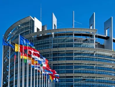 Европарламентът с нови правила за по-малко замърсяване на въздуха от камиони и автобуси