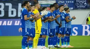 {{ otherArticle[0].article.title }}