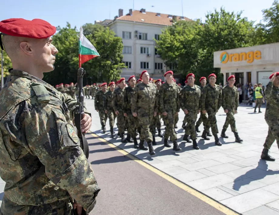 Кметът на Стара Загора награди военнослужещи