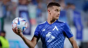 {{ otherArticle[0].article.title }}